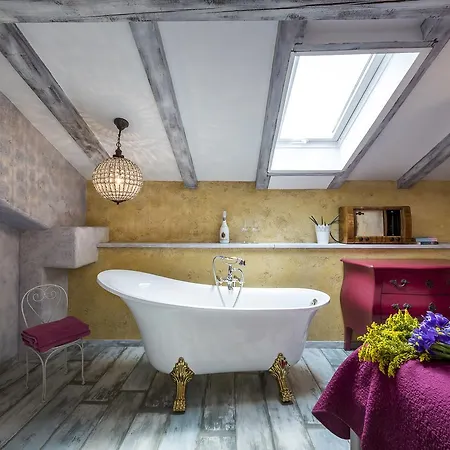 La Dolce - Romantic Boutique For Couples, Old Town Appartamento